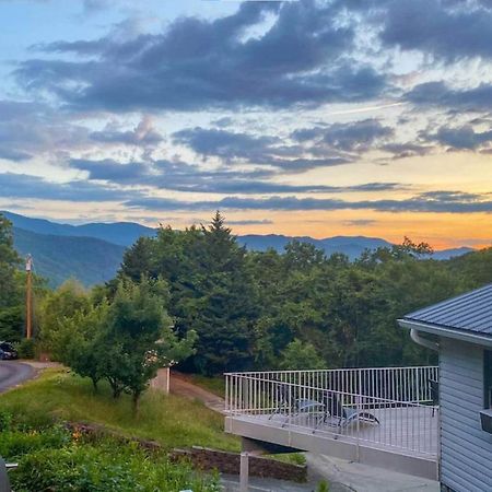 Roamer'S Respite - A Prime Location With Scenic Views For Your Ultimate Retreat Sylva Luaran gambar