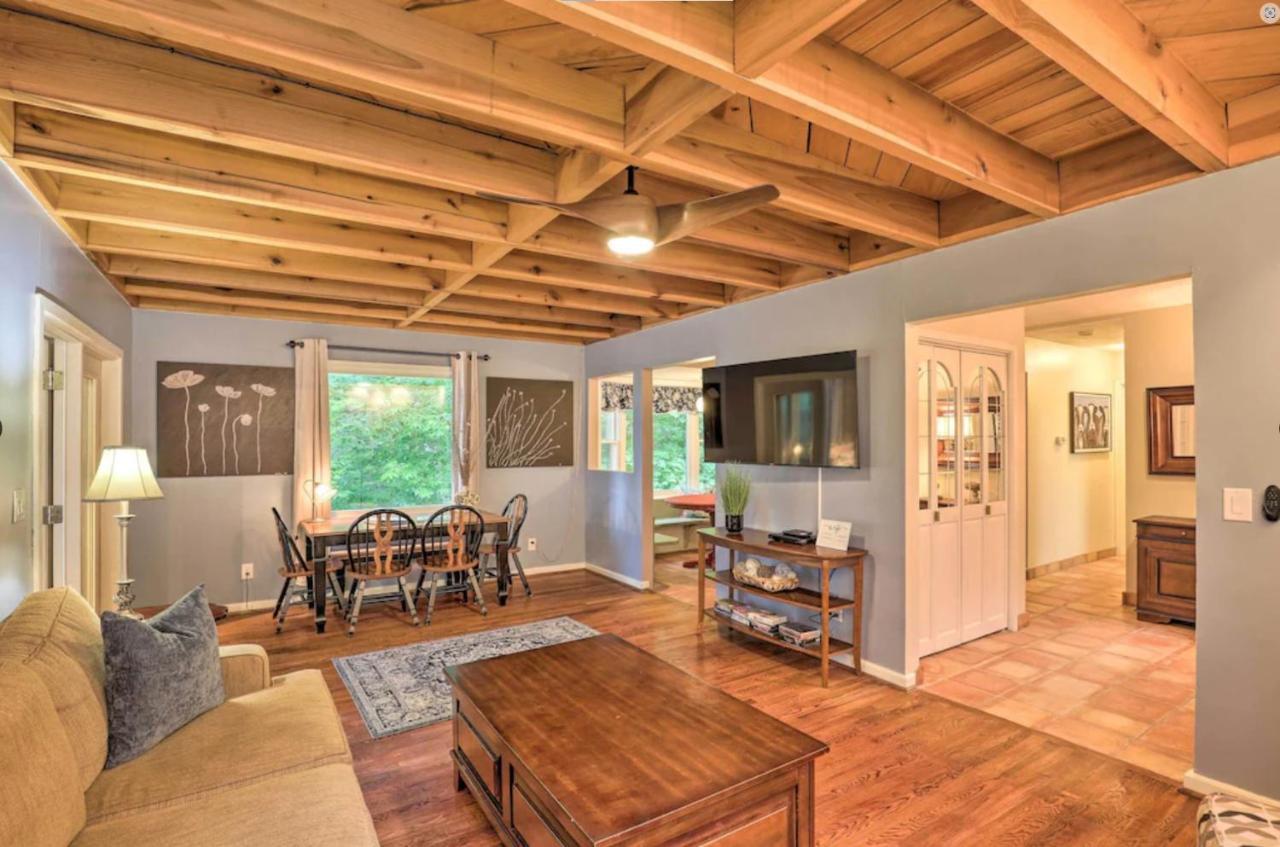 Roamer'S Respite - A Prime Location With Scenic Views For Your Ultimate Retreat Sylva Luaran gambar