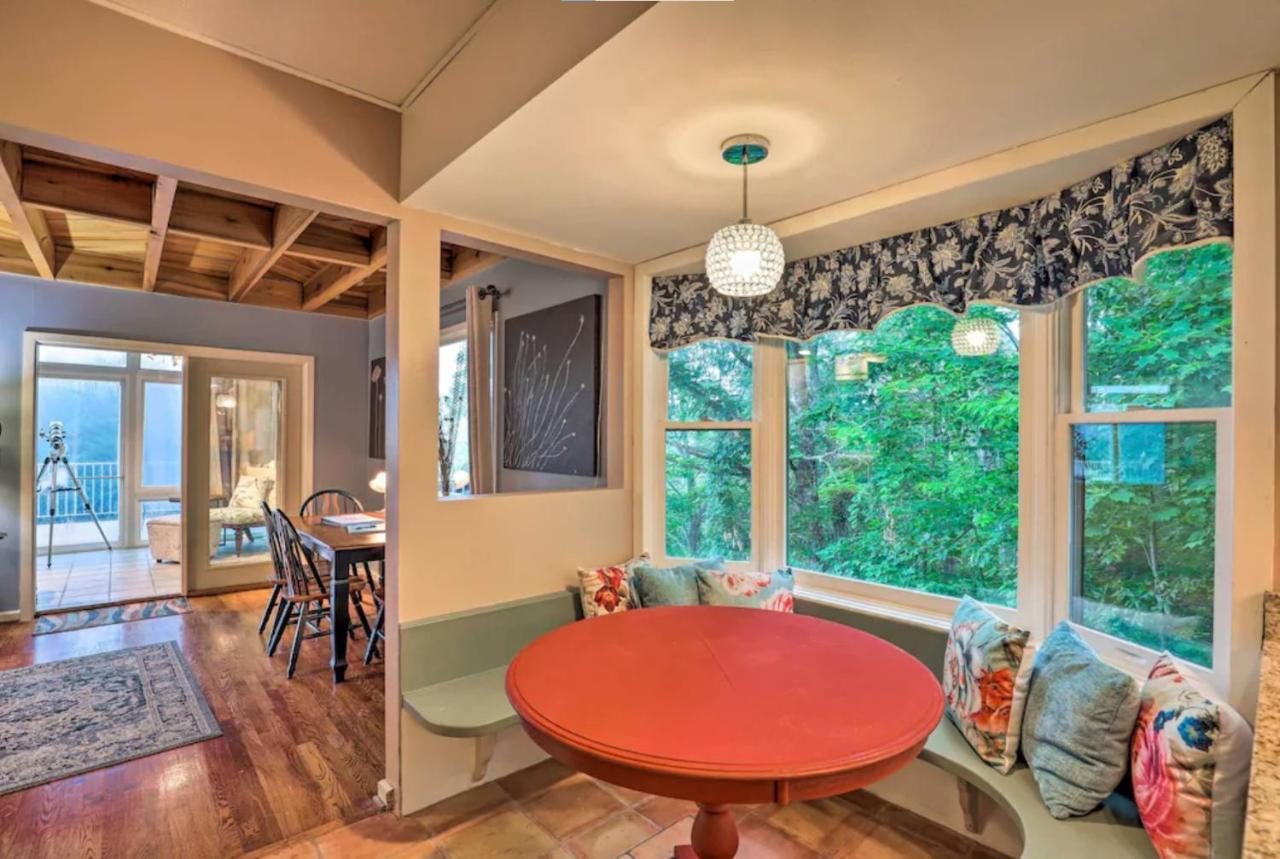Roamer'S Respite - A Prime Location With Scenic Views For Your Ultimate Retreat Sylva Luaran gambar