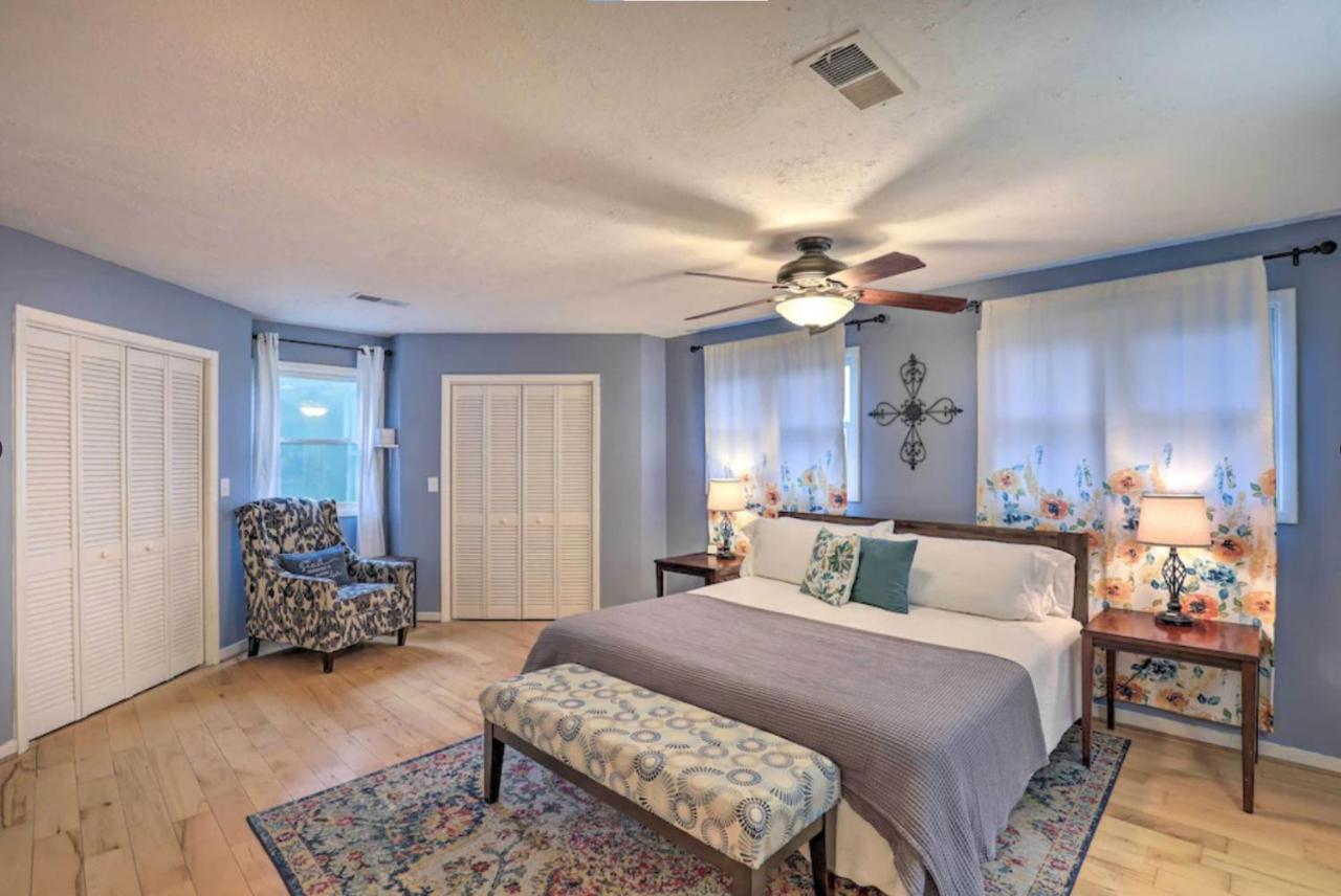 Roamer'S Respite - A Prime Location With Scenic Views For Your Ultimate Retreat Sylva Luaran gambar